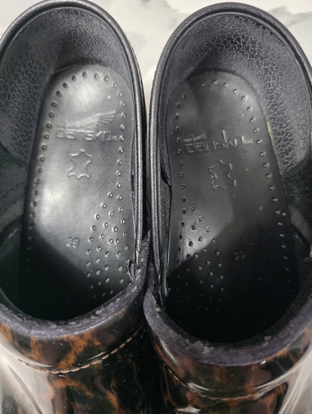Dansko Patent Leopard Clogs Womens 39/8.5 - Picture 6 of 9